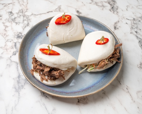 Beef brisket bao buns with chilli